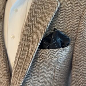 Pocket Square 9x9in Black/Silver plaid